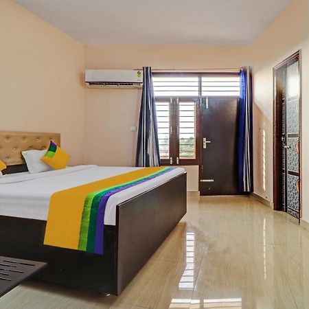 Itsy By Treebo - Divine Inn Chandīgarh Exterior foto