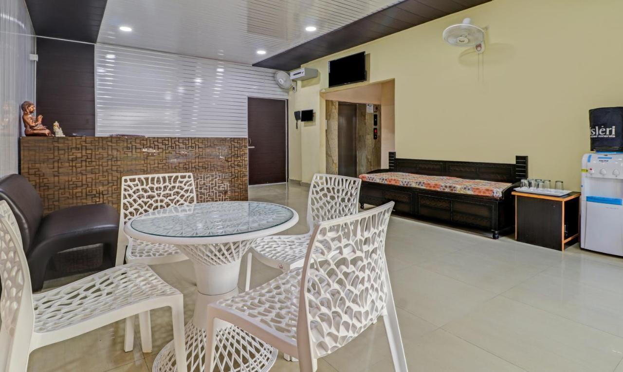 Itsy By Treebo - Divine Inn Chandīgarh Exterior foto